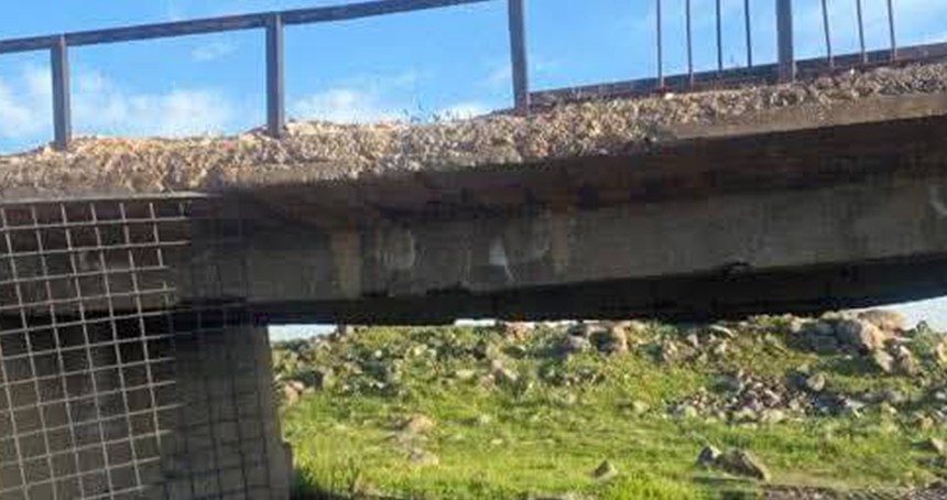 Viranşehir Eyüp Nebi Canlı Kılıçlar Mezrası'nın köprü ve yol çilesi bitmiyor