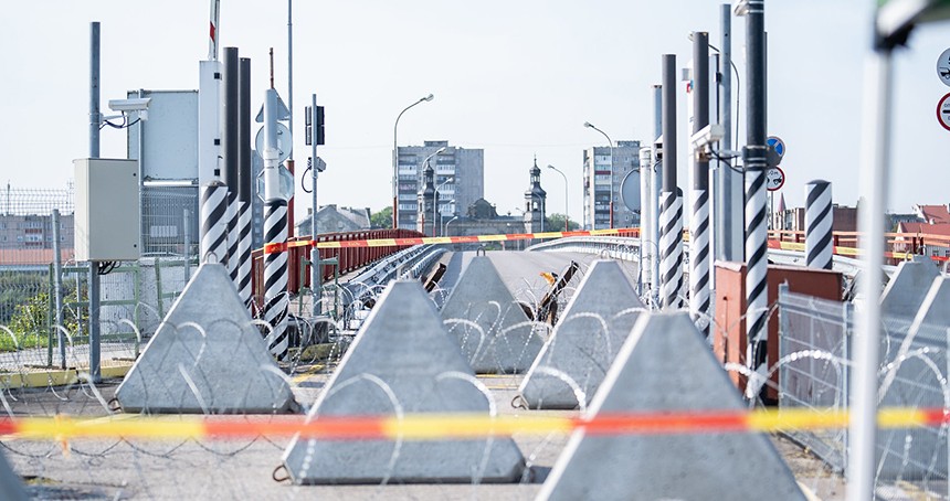 Litvanya, Rusya sınırına tankları durdurmak için ejderha dişleri kurdu