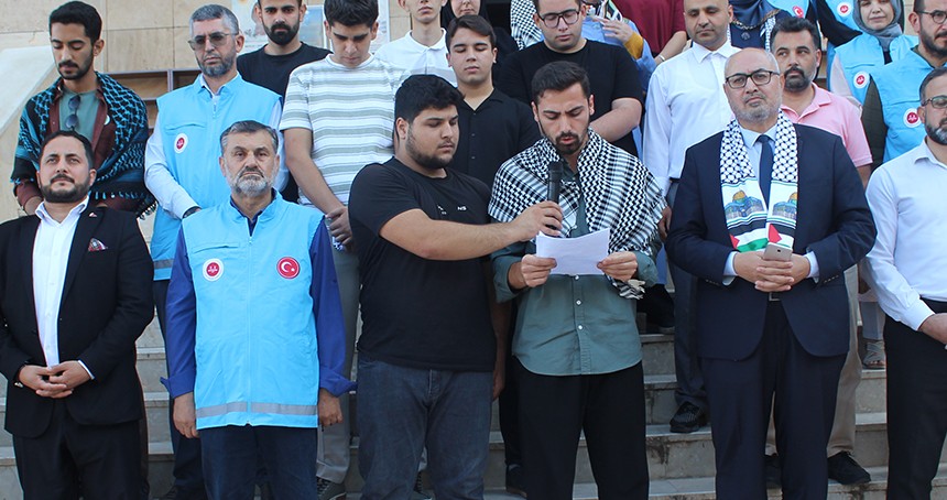 Mersin Üniversitesi öğrencilerinden Gazze için basın açıklaması