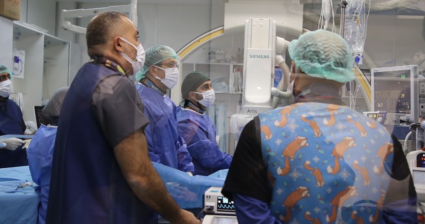 Diyarbakır’da çocuk kardiyolojisi uzmanları bilgi ve deneyimlerini paylaştı