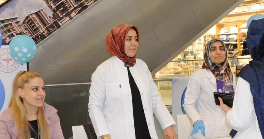 Batman'da 14 Kasım Dünya Diyabet Günü için farkındalık standı kuruldu