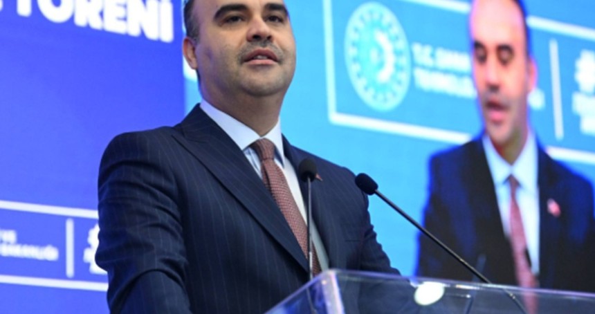 Bakan Kacır: OSB'lerimizi geliştirerek sektörlerin geleceğe taşınmasını amaçlıyoruz