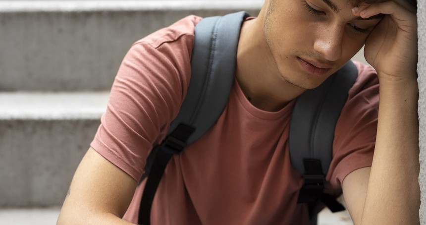 WHO uyardı: Gençlerin ruh sağlığı 15 yılda üçte bir oranında kötüleşti