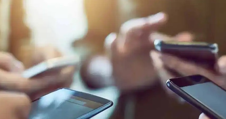 Ekran bağımlılığı ağız sağlığını da tehdit ediyor!