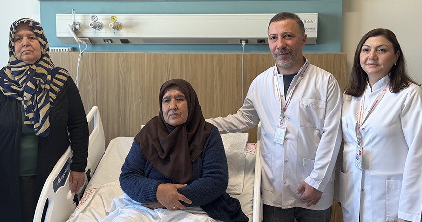 Organları ters tarafta olan hasta başarıyla tedavi edildi