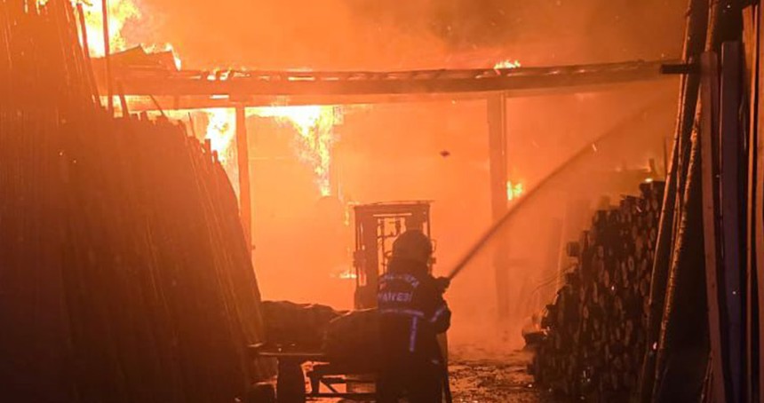 Şanlıurfa’da iş yeri yangını kontrol altına alındı