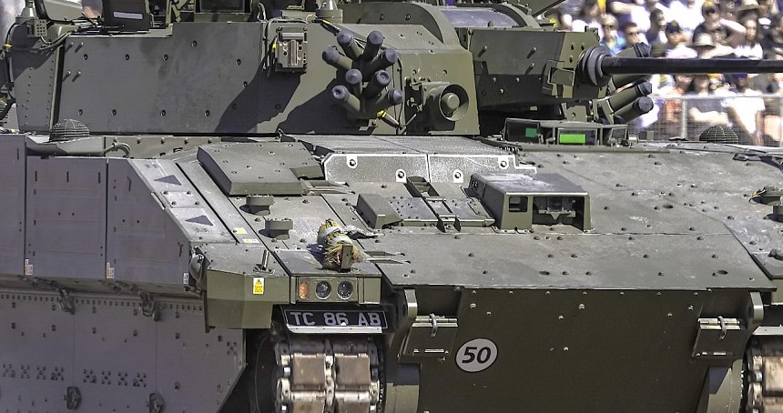 31 asker hastalanınca 5.5 milyar sterlinlik Ajax Programı yeniden durduruldu