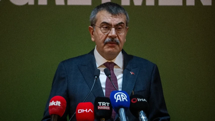 Bakan Tekin sinyali verdi: Ara tatil kalkabilir