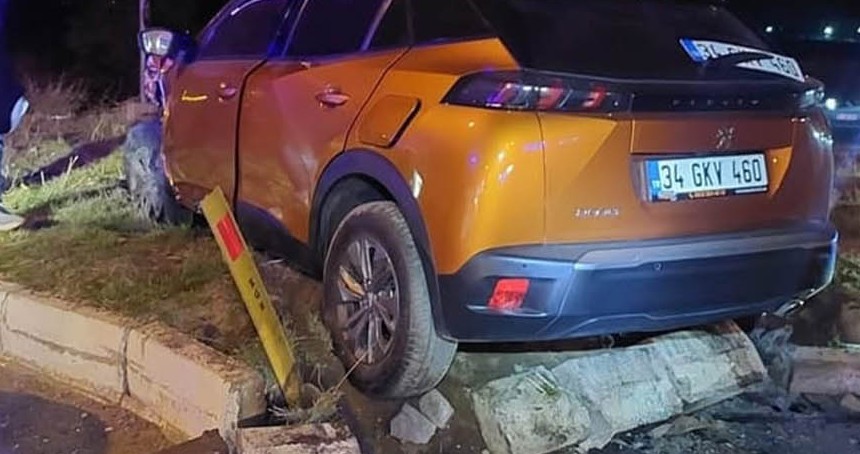 Bingöl’de 2 otomobil çarpıştı: 4 yaralı