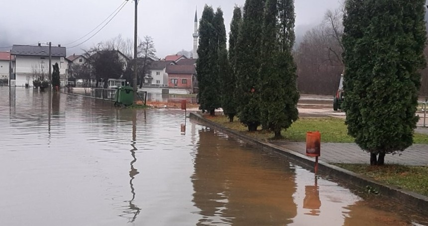 Bosna Hersek'te şiddetli yağışlar heyelan ve sellere yol açtı