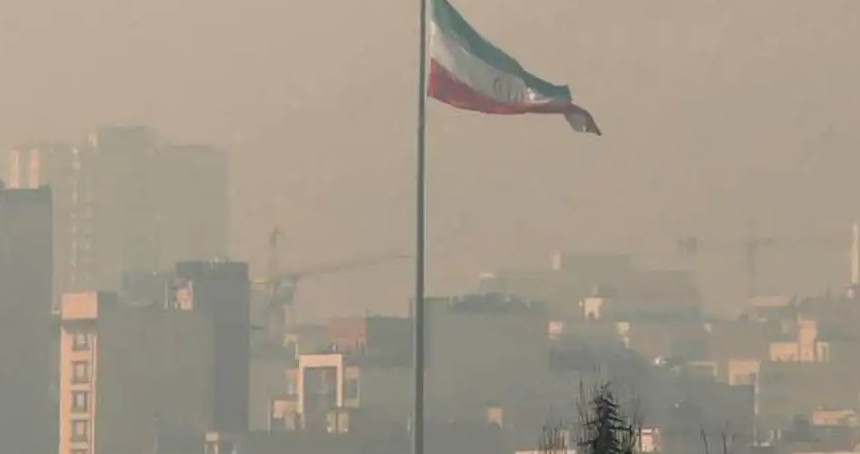 İran’da hava kirliliği ve grip salgını sebebiyle 18 eyalette eğitim uzaktan yapılıyor