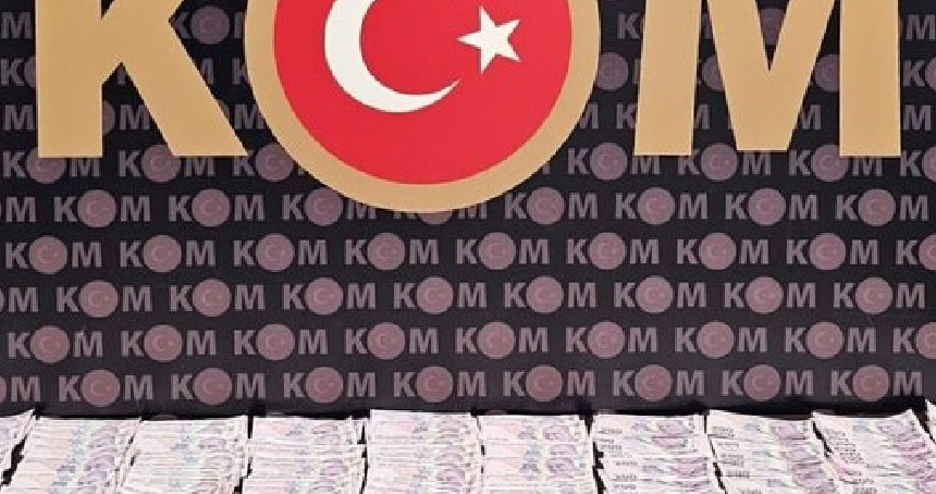 Antalya’da 273 bin TL’lik sahte parayı piyasaya sürmeye çalışan 5 kişi yakalandı