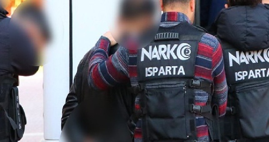 Isparta’da uyuşturucu suçlarından aranan 3 şahıs yakalandı