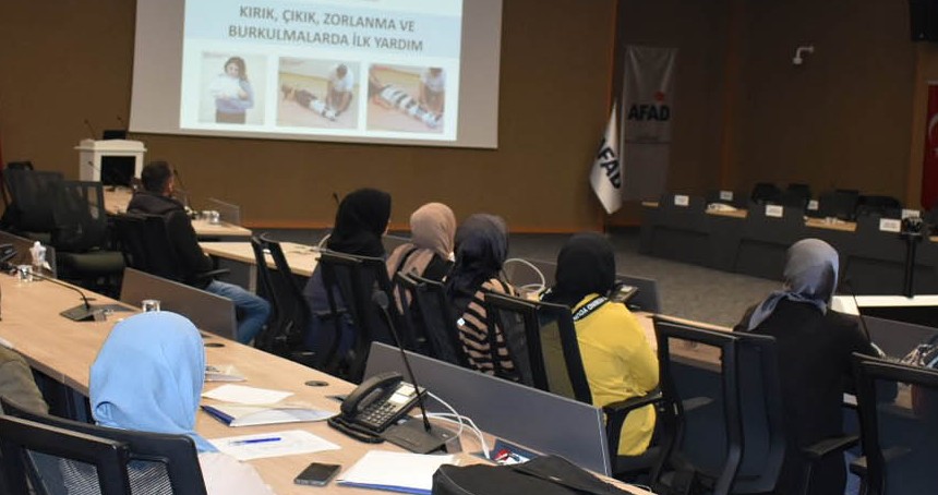  Bingöl’de AFAD personeline temel ilk yardım eğitimi