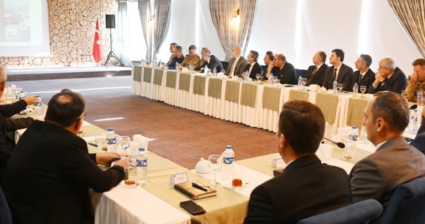 Palandöken’de kış sezonu öncesi güvenlik ve tedbir toplantısı yapıldı