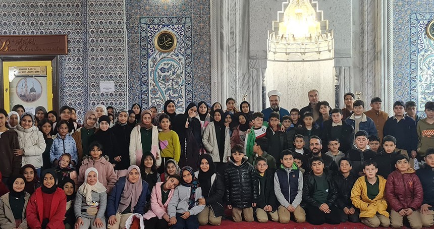 Şanlıurfa’da öğrenciler sabah namazında buluştu: Manevi atmosferde anlamlı etkinlik