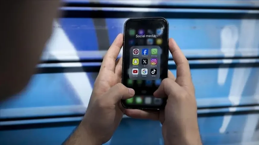 Sosyal medyada yaş sınırı hazırlığı