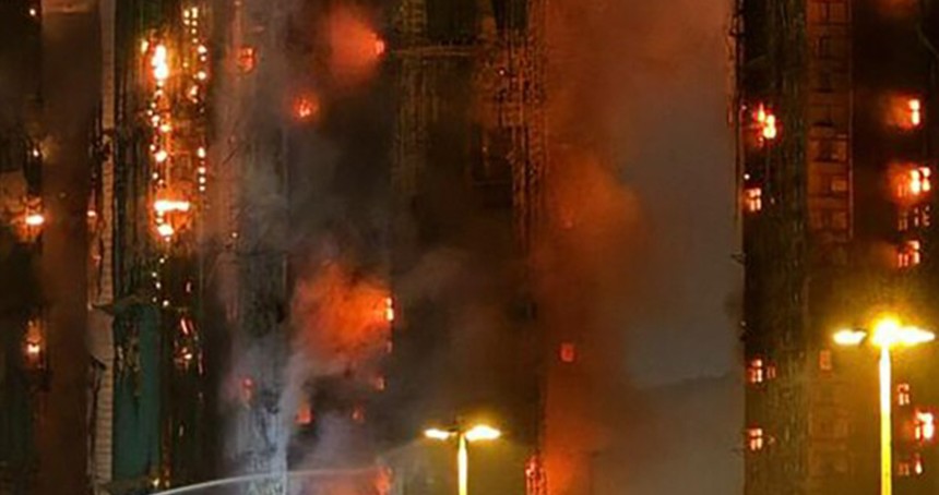 Hong Kong'daki yangında ölenler için 3 gün yas ilan edildi