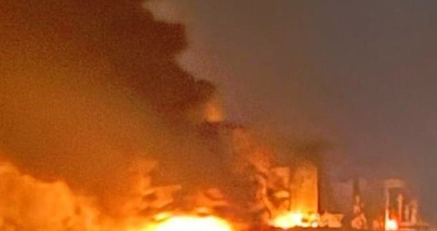 Karadeniz'de 2 gemide yangın