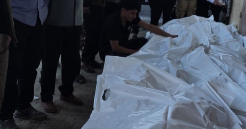 Gazze'de Sivil Savunma: Enkaz altındaki 10 bine yakın cenazeyi çıkarmak için yeterli ekipman yok