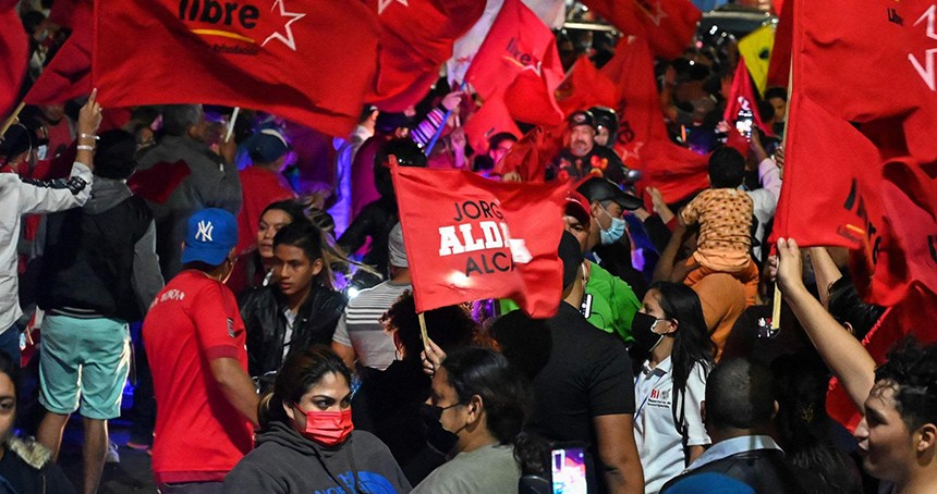 Honduras'ta halk sandık başına gidiyor