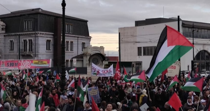 İspanya genelinde Filistin'le dayanışma gösterileri düzenlendi