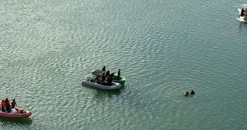 Van’da baraj gölüne düşen otomobildeki 3 kişi hayatını kaybetti